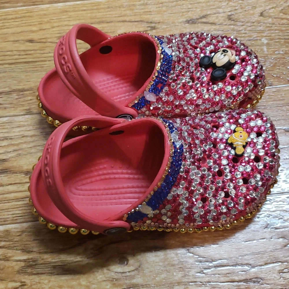 CROCS Kids Size 10/11